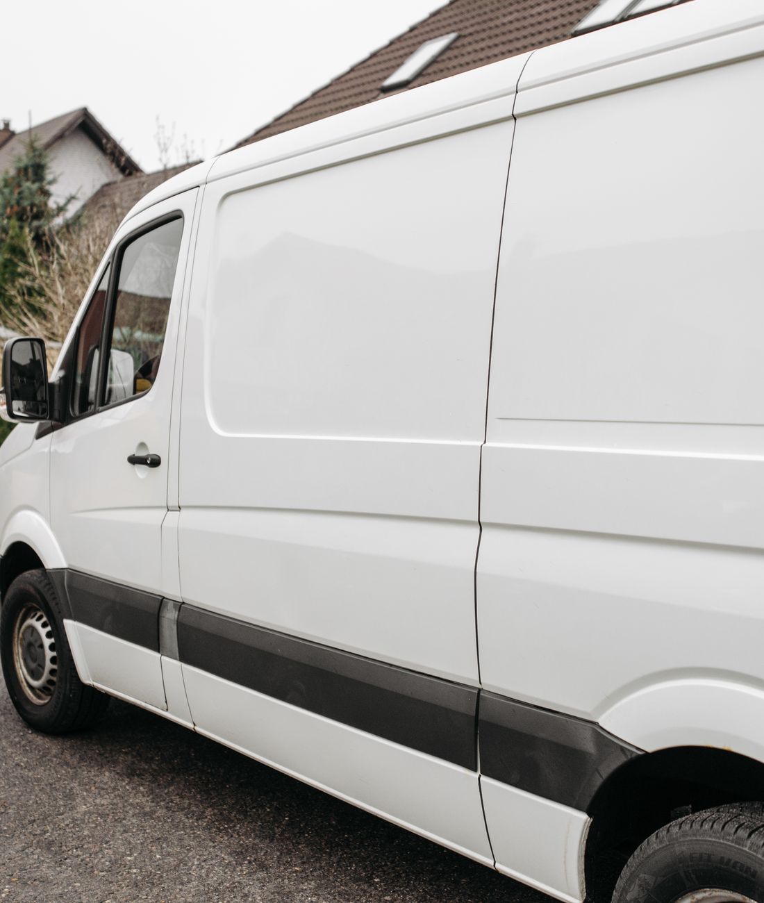Relo delivery van for pallet delivery singapore and bulky loads