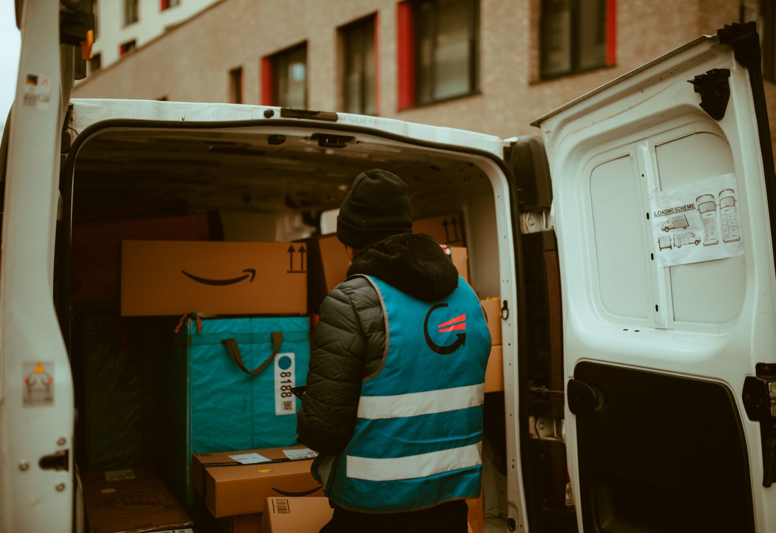 Same-day delivery Singapore parcel collection